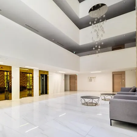 Atrium Deluxe Suite-free Parking Garage Same Building * Budapest