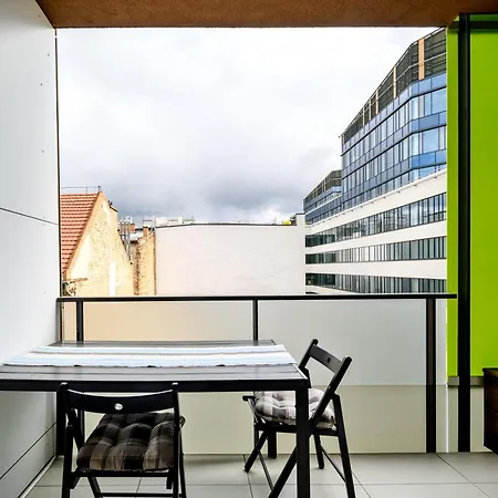 דירה Atrium Deluxe Suite-free Parking Garage Same Building